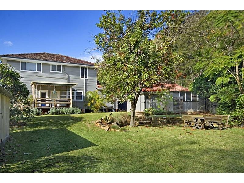 2 Berrima Crescent, Umina Beach NSW 2257