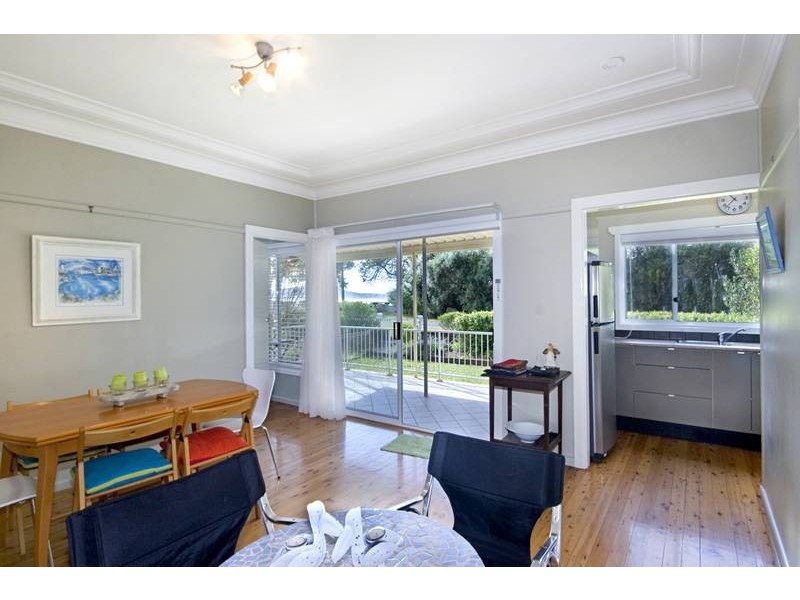 2 Berrima Crescent, Umina Beach NSW 2257