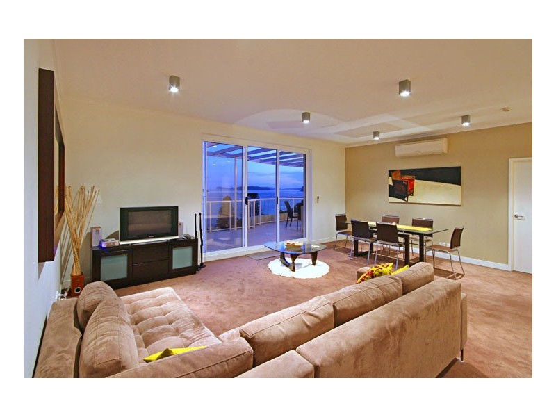 802/211 Memorial Ave, Ettalong Beach NSW 2257