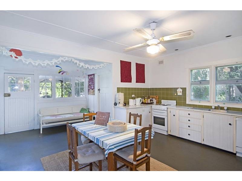 23 Beryl Boulevarde, Pearl Beach NSW 2256