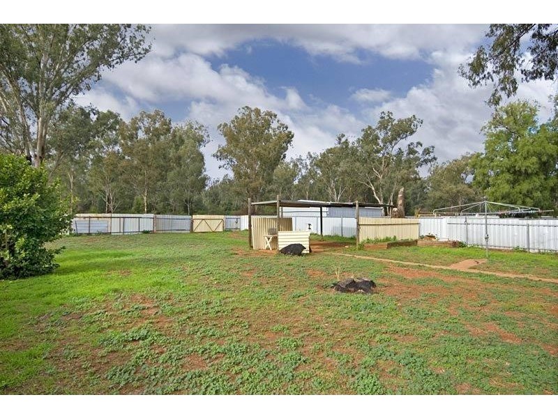 3 Caswell St, Peak Hill NSW 2869