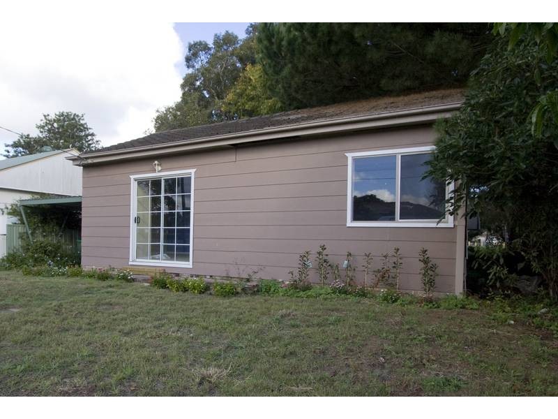 28 Terry Avenue, Woy Woy NSW 2256