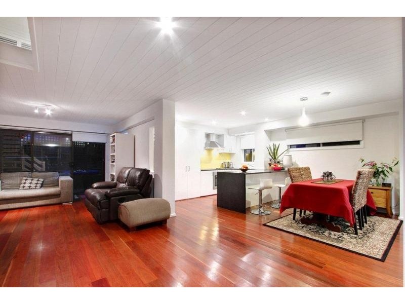 20 Harcourt Place, North Avoca NSW 2260