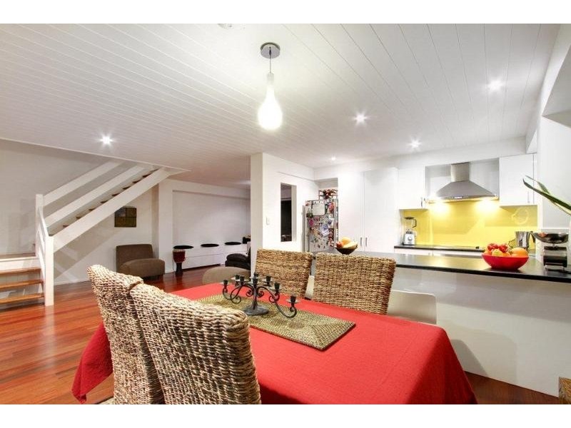 20 Harcourt Place, North Avoca NSW 2260