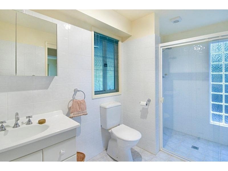 10 Francis Road, North Avoca NSW 2260