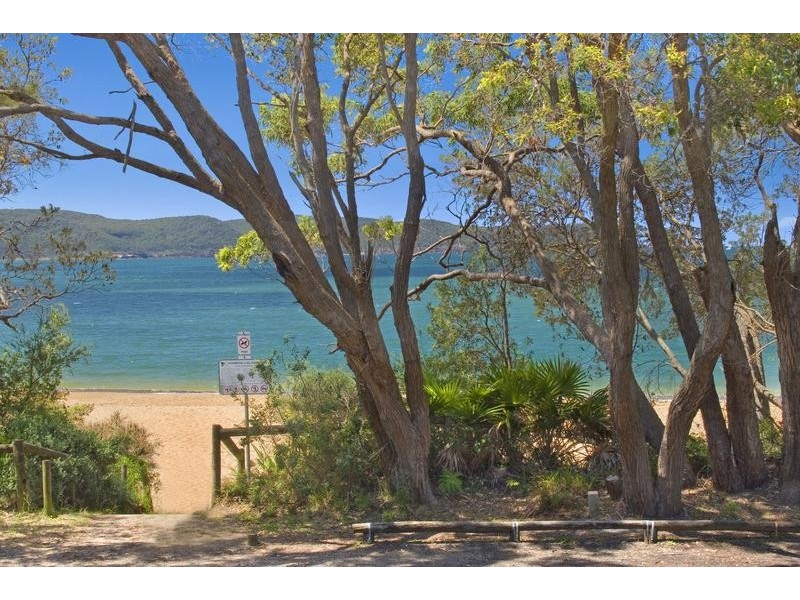 11 Pearl Parade, Pearl Beach NSW 2256