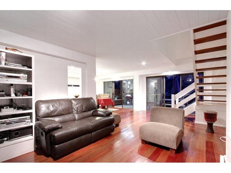 20 Harcourt Place, North Avoca NSW 2260