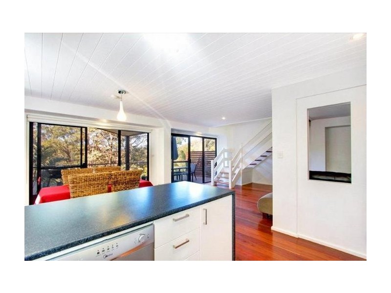 20 Harcourt Place, North Avoca NSW 2260