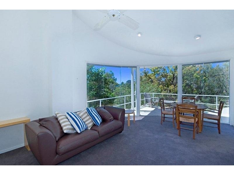 18 Beryl Boulevarde, Pearl Beach NSW 2256