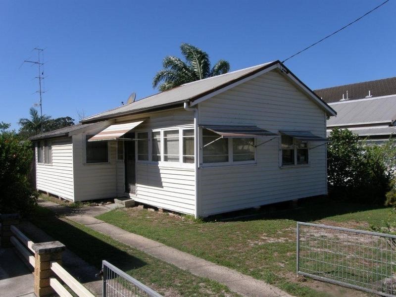 48 Barrenjoey Rd, Ettalong Beach NSW 2257