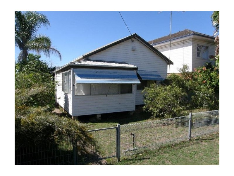 50 Barrenjoey Rd, Ettalong Beach NSW 2257