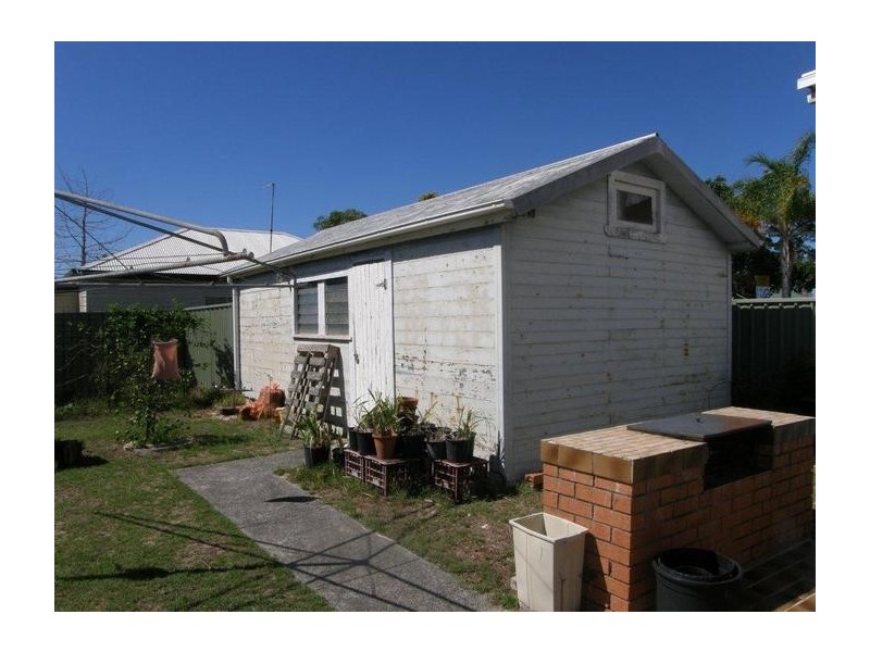 50 Barrenjoey Rd, Ettalong Beach NSW 2257