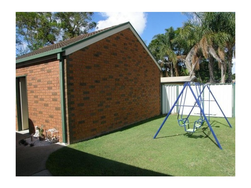 2/125 Memorial Ave, Ettalong Beach NSW 2257