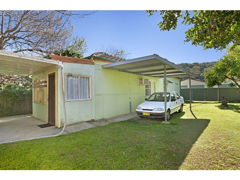 9 Karingi Street, Ettalong Beach NSW 2257