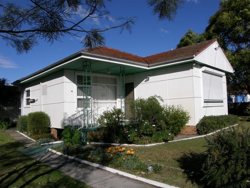 42 Edward Street, Woy Woy NSW 2256