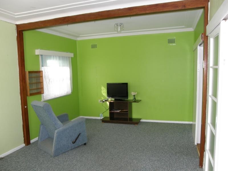 42 Edward Street, Woy Woy NSW 2256
