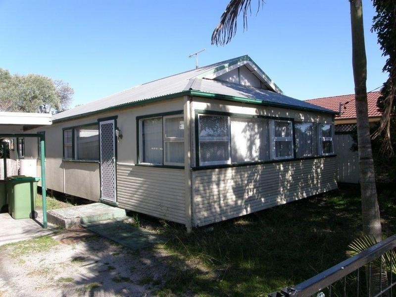 10 Allfield Road, Woy Woy NSW 2256