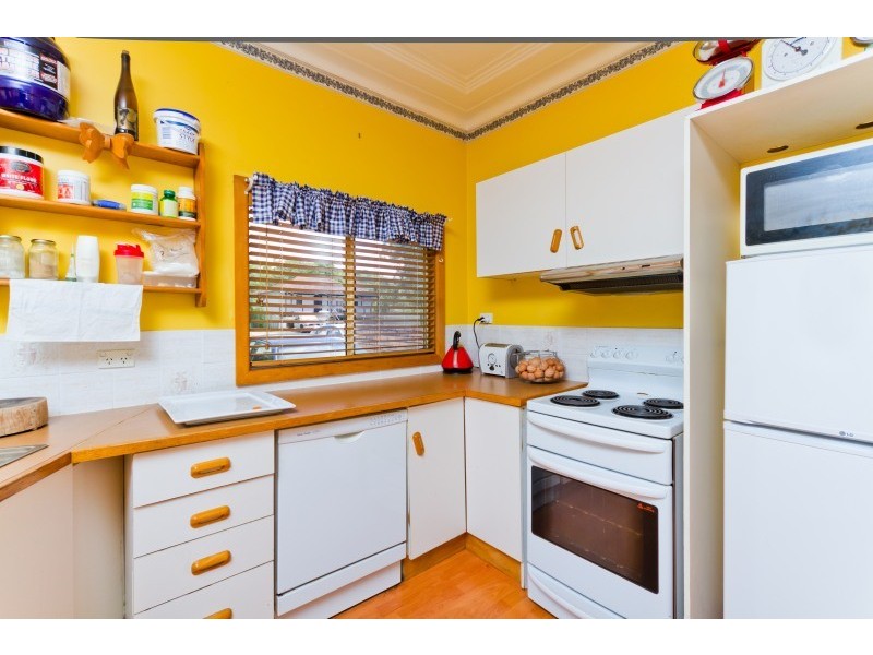 9 Kahibah Road, Umina Beach NSW 2257