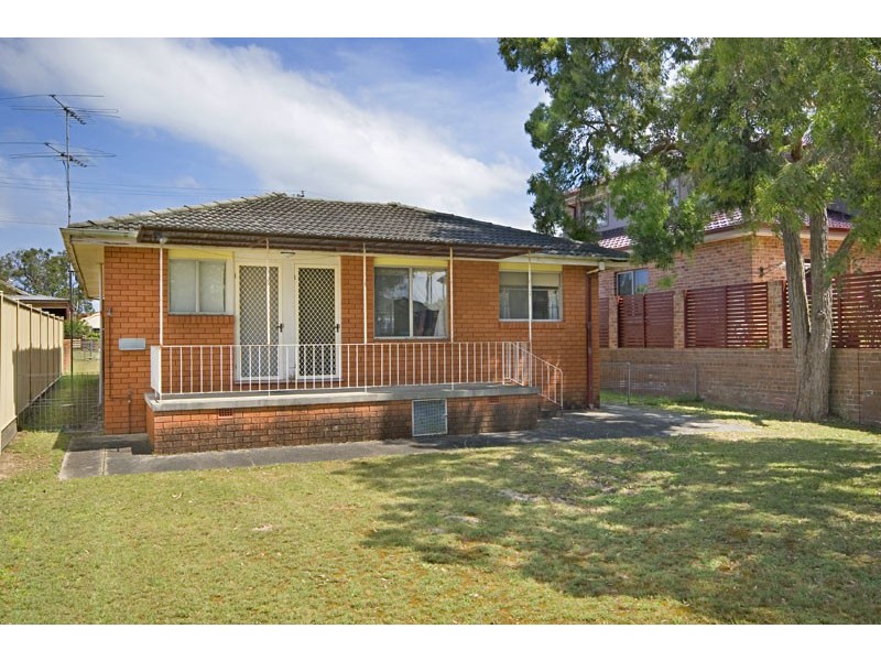 27 Bangalow Street, Ettalong Beach NSW 2257