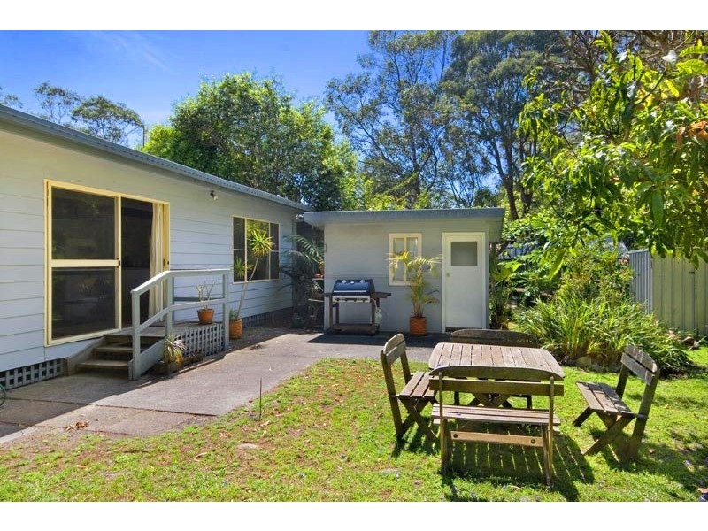 30 Pearl Beach Drive, Pearl Beach NSW 2256