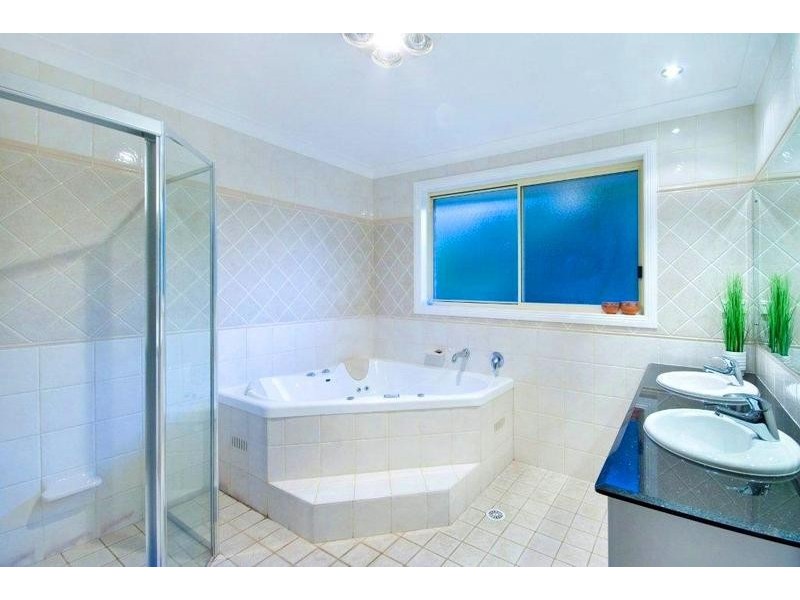 406 The Entrance Road, Erina Heights NSW 2260