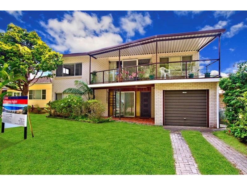 11 Reserve Drive, Bateau Bay NSW 2261