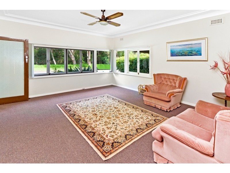 12 Reserve Drive, Bateau Bay NSW 2261