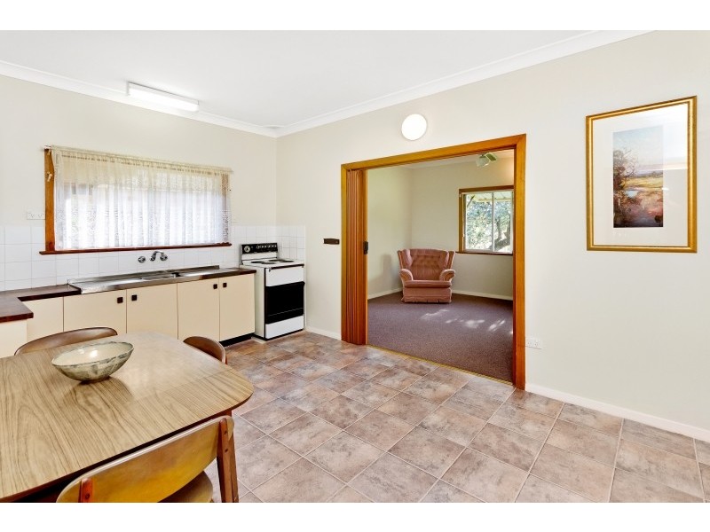 12 Reserve Drive, Bateau Bay NSW 2261