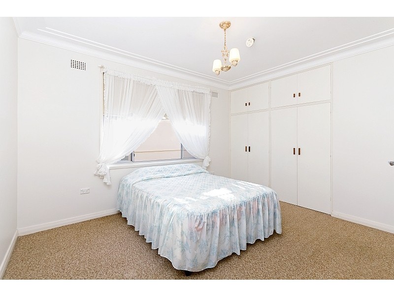 13 Reserve Drive, Bateau Bay NSW 2261