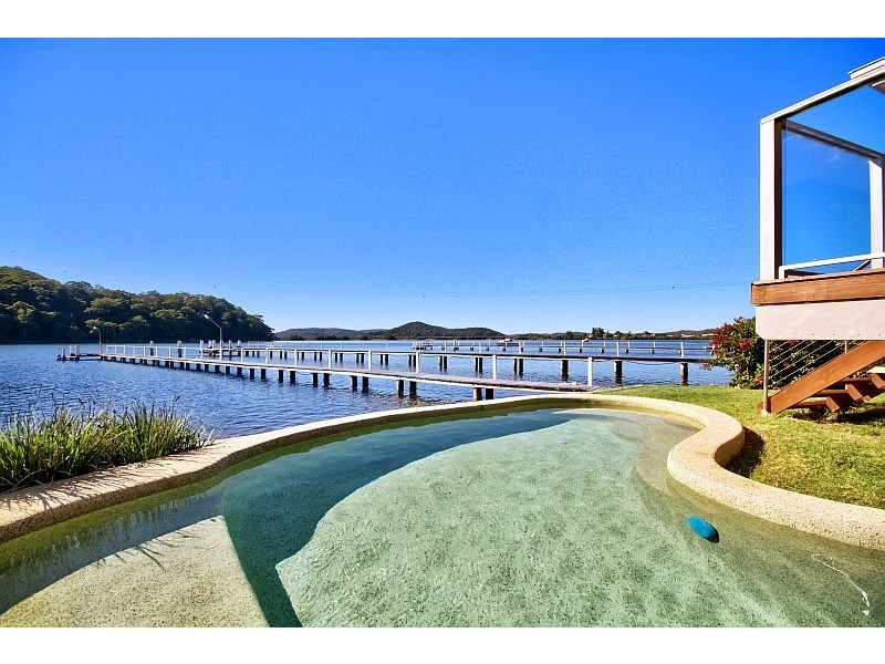 9 Taylor Street, Woy Woy Bay NSW 2256