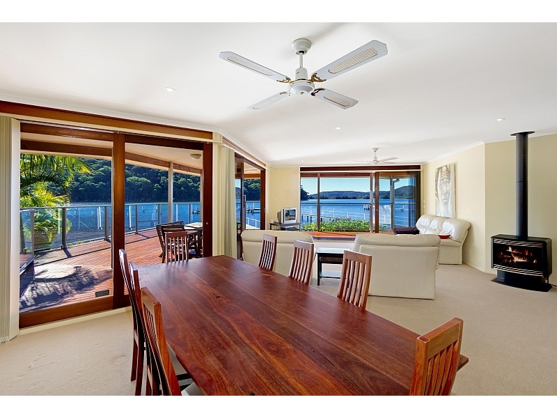 9 Taylor Street, Woy Woy Bay NSW 2256