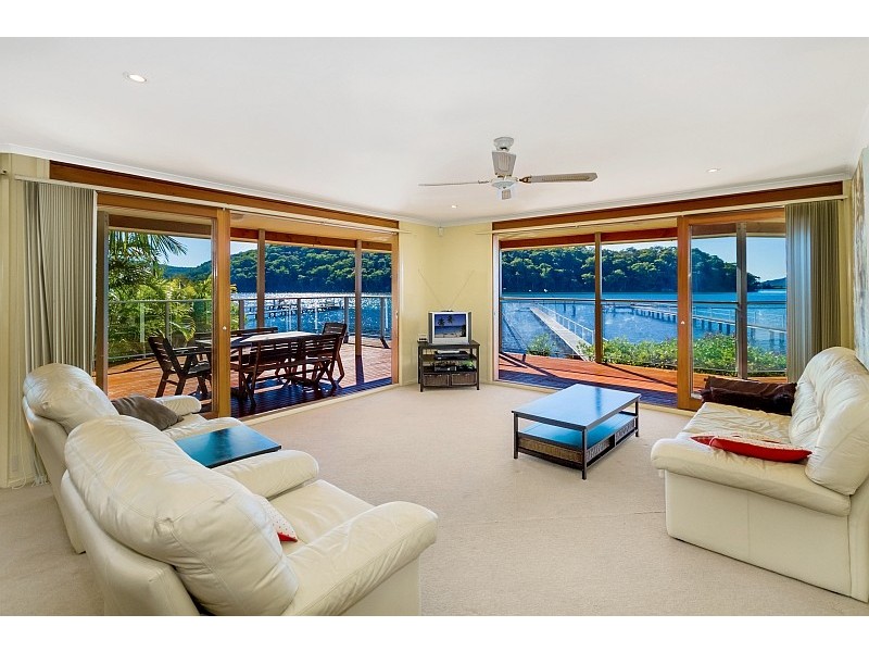 9 Taylor Street, Woy Woy Bay NSW 2256