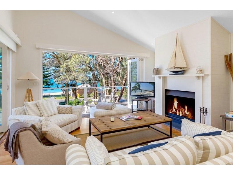 6 Pearl Parade, Pearl Beach NSW 2256