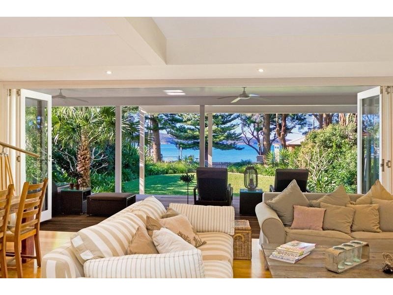 6 Pearl Parade, Pearl Beach NSW 2256