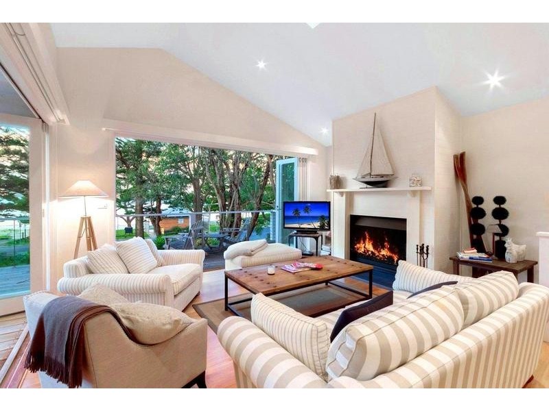 6 Pearl Parade, Pearl Beach NSW 2256