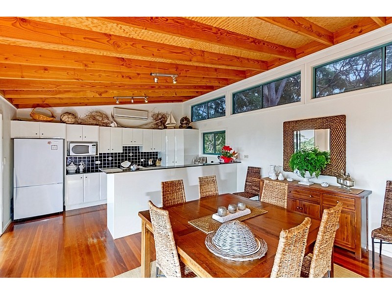 6 Jade Place, Pearl Beach NSW 2256
