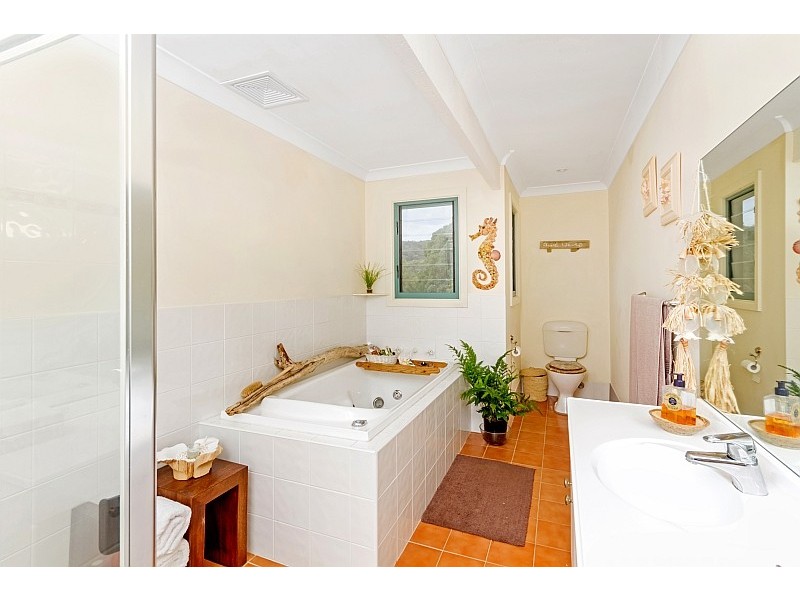 6 Jade Place, Pearl Beach NSW 2256