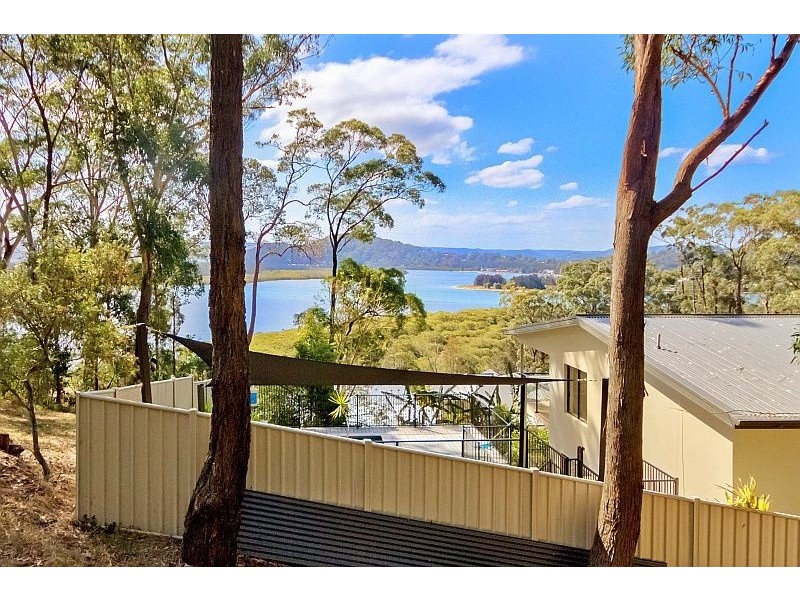 5 Hillcrest Road, Empire Bay NSW 2257