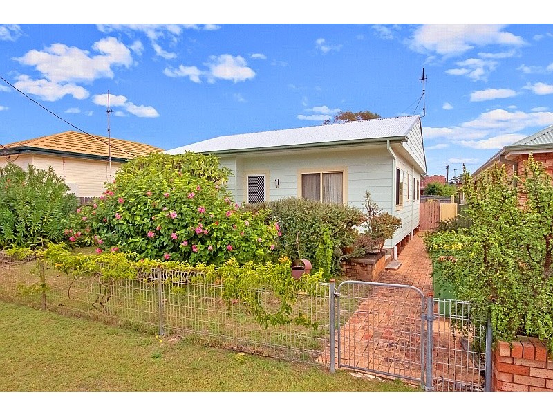 31 Pacific Ave, Ettalong Beach NSW 2257