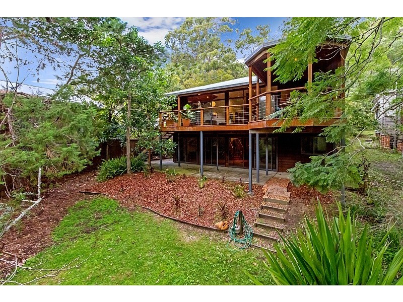 9 Crystal Avenue, Pearl Beach NSW 2256