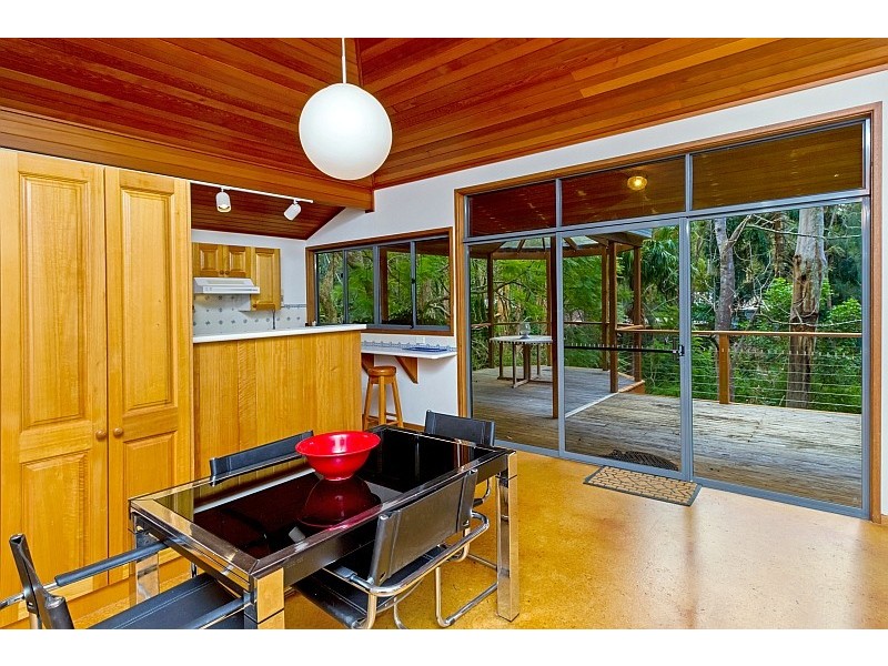 9 Crystal Avenue, Pearl Beach NSW 2256