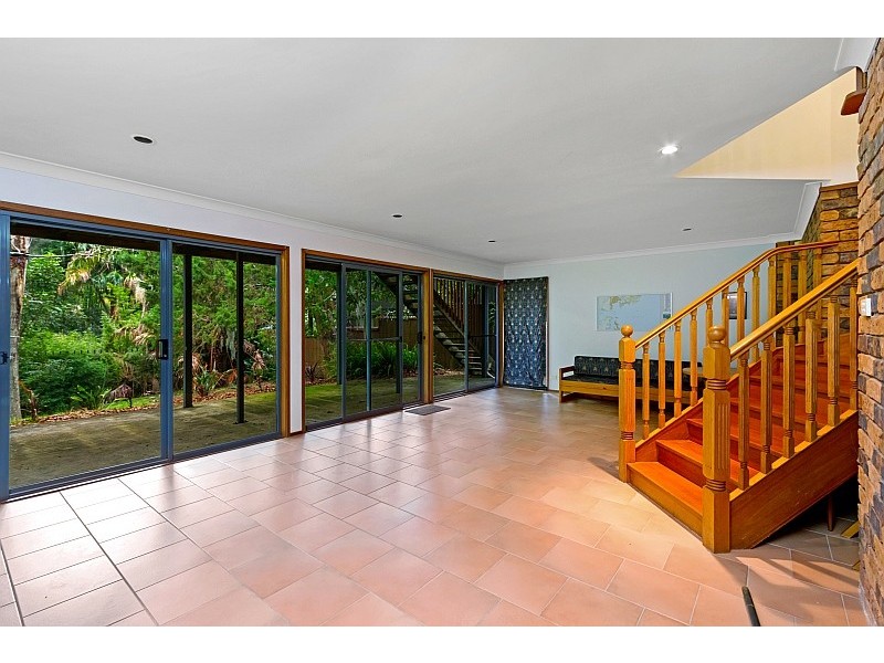 9 Crystal Avenue, Pearl Beach NSW 2256