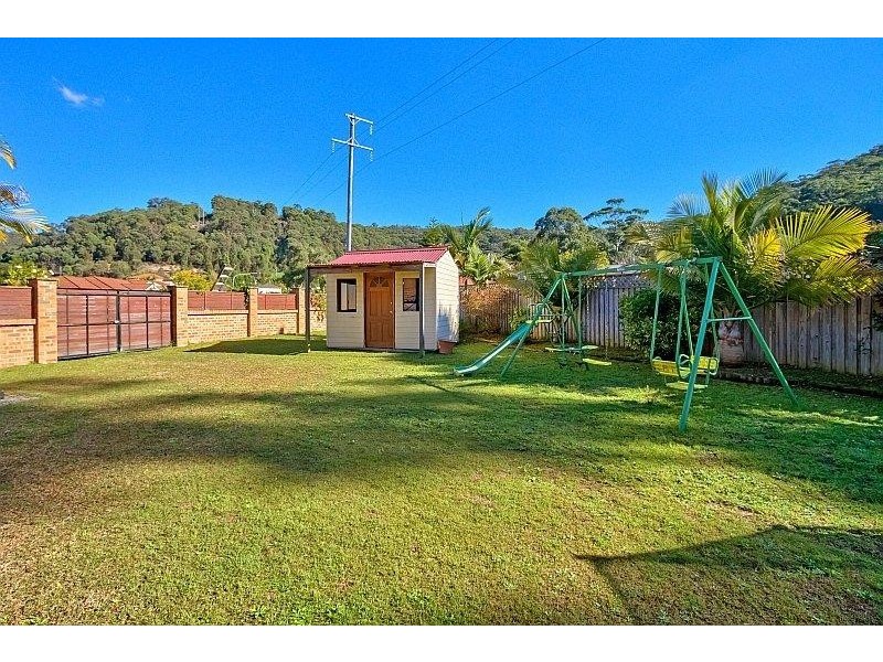 52 Singleton Road, Point Clare NSW 2250