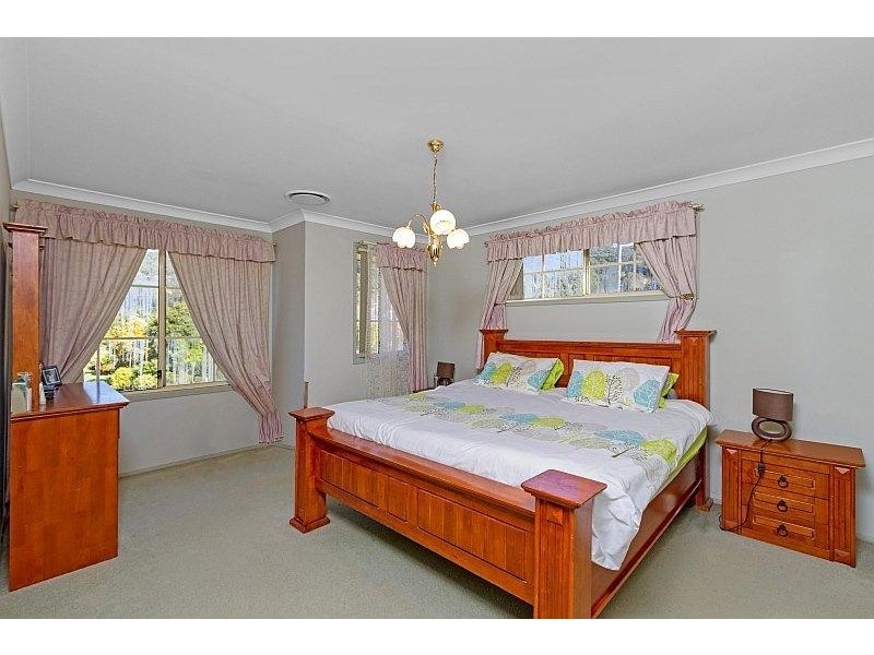 52 Singleton Road, Point Clare NSW 2250