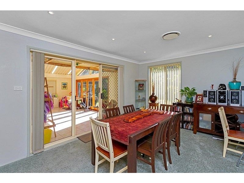52 Singleton Road, Point Clare NSW 2250