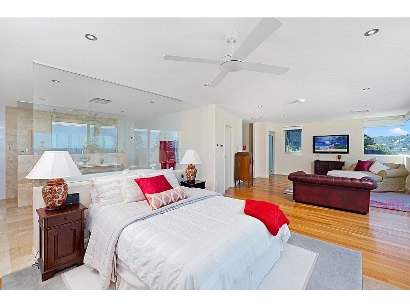 154 Avoca Drive, Avoca Beach NSW 2251