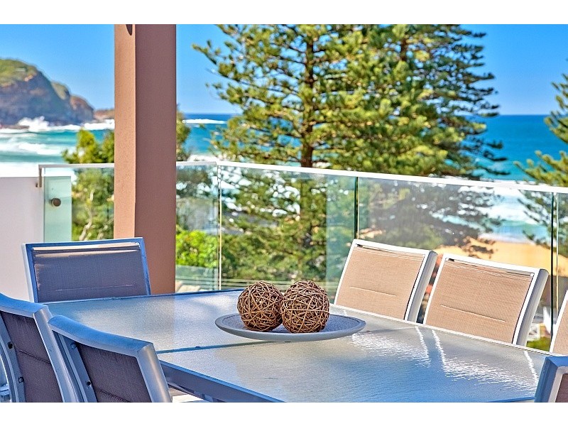 154 Avoca Drive, Avoca Beach NSW 2251