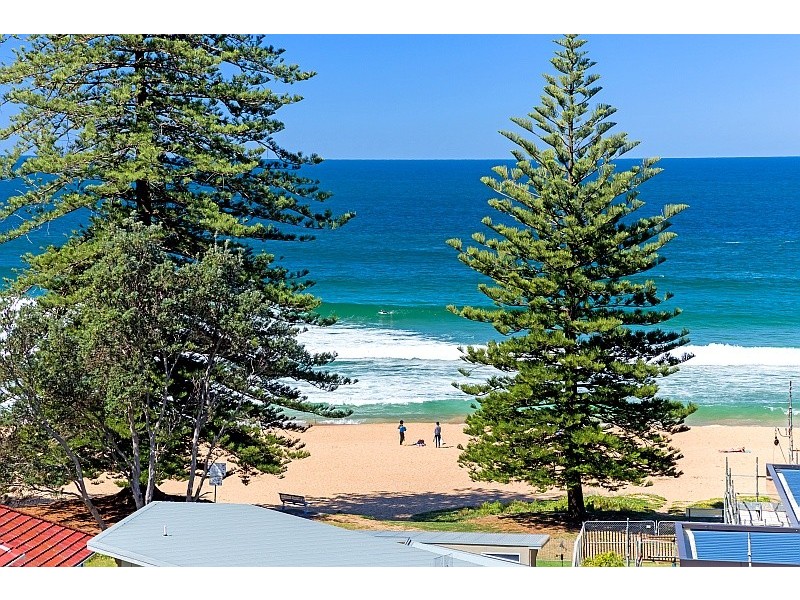 154 Avoca Drive, Avoca Beach NSW 2251