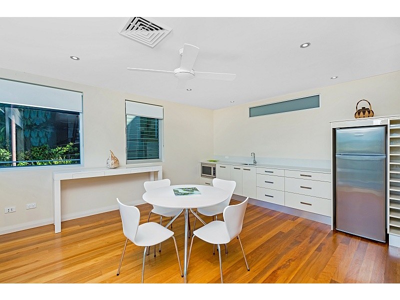 154 Avoca Drive, Avoca Beach NSW 2251