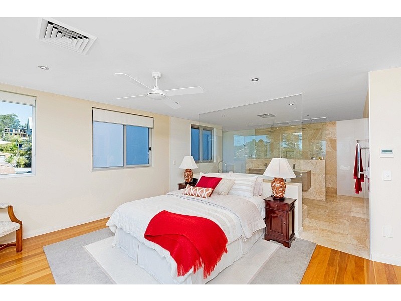 154 Avoca Drive, Avoca Beach NSW 2251